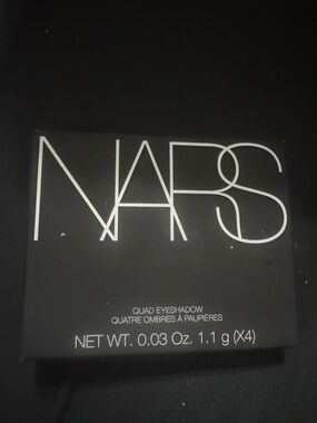 NARS Quad Eyeshadow Palette - Black and White Logo